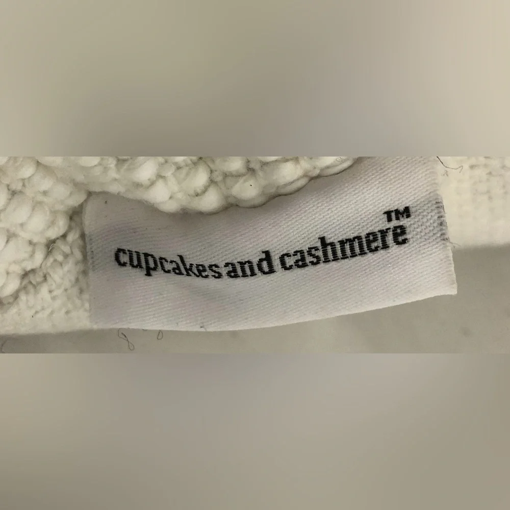 cupcakes & cashmere super cute